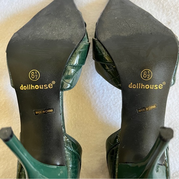 dollhouse Green Croc Pointed Toe Stilettos - Picture 13 of 14